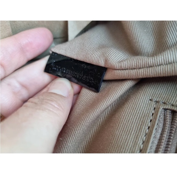 BURBERRY HANDBAG 😊😊 💯 % - Picture 5 of 16